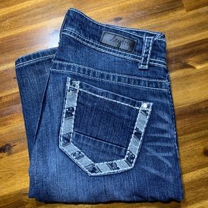Daytrip Leo Bootcut. 27x35. Clean jeans!